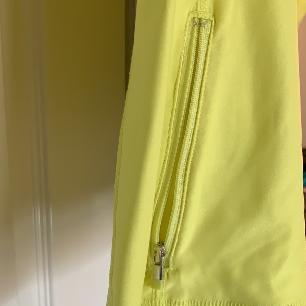 GapBody Yoga Jacket - Picture 3 of 6